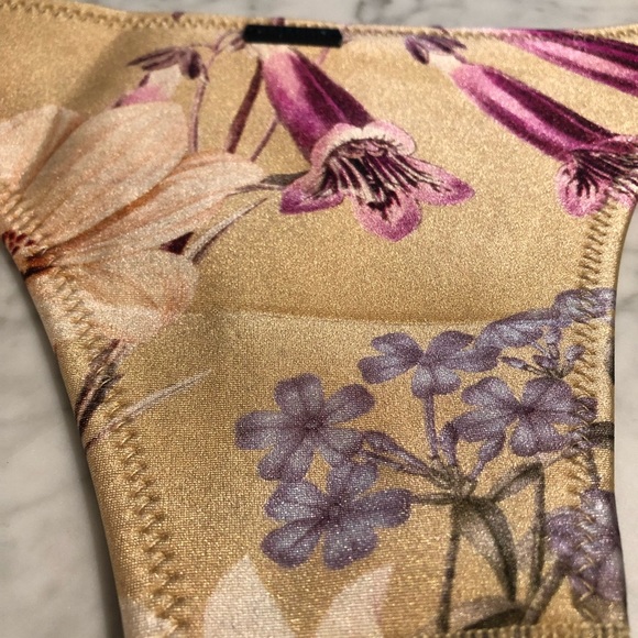 Triangl Coco Floral Affair Bottom - Picture 5 of 7